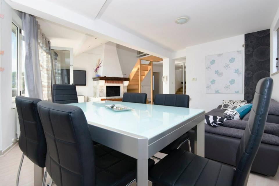Rozy Apartmán *